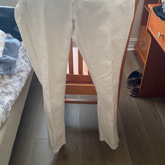 White 511 Levi jeans.  Beautiful condition with no stains worn only once. - Picture 4 of 4